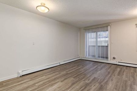 650 Meredith Road NE, Calgary - Photo 5