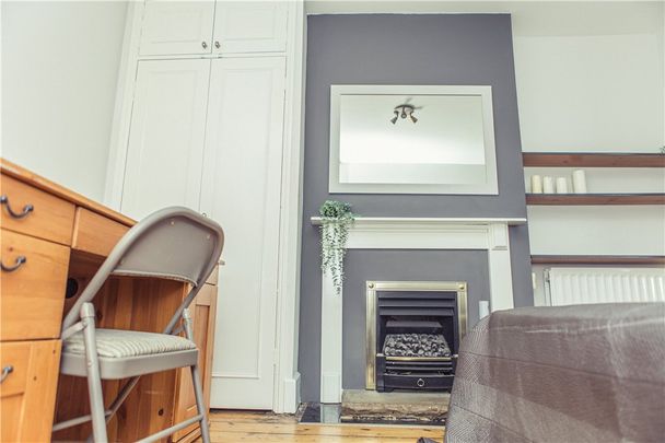 Guildford Park Road, Guildford, Surrey, GU2 7NA - Photo 1