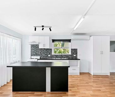 Comfortable 3-Bedroom Home in Convenient Location. - Photo 4