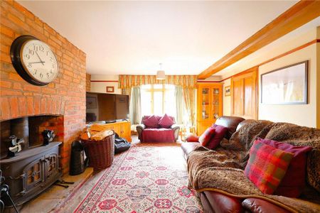 5 bedroom detached house to rent - Photo 3