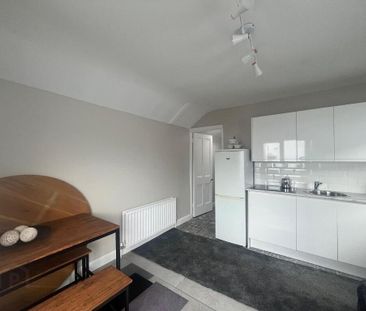 SHORT TERM, 120A Causeway Street, Portrush, BT56 8JE - Photo 5