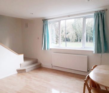 2 Bed Maisonette, Heathwood Court, SW12 - Photo 2