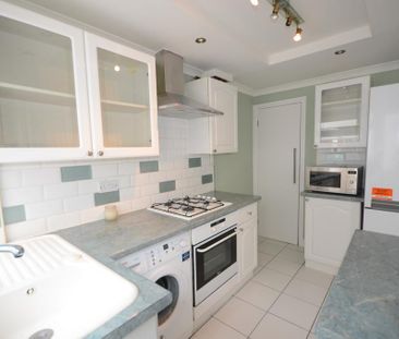 3 bedroom terraced house to rent - Photo 3