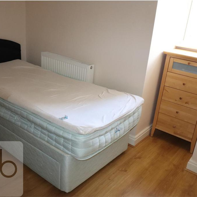 5 bedroom terraced house to rent - Photo 1