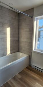 5 1/2 dans Triplex secteur Deauville - Photo 3