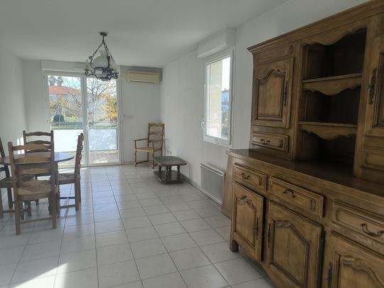 Location Appartement 3 pièces 60m² ST LAURENT DE LA SALANQUE 66250 - Photo 1