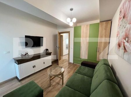Apartament 3 camere, 100 mp, decomadat, modern/lux, zona Brazda - Photo 3