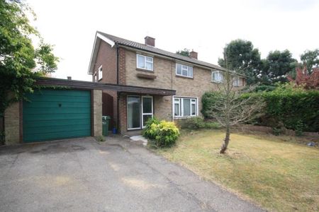 Hunts Close, Guildford - Photo 4