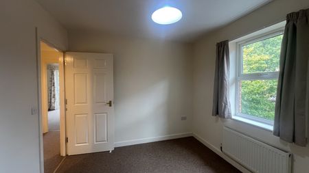 Amaya Lodge, 54 Alton Road, Bournemouth, Dorset, BH10 4AF - Photo 3