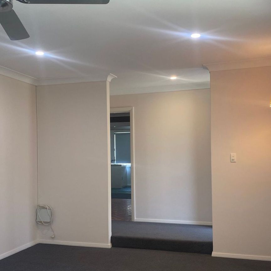 3 BED FAMILY HOME! - Photo 1