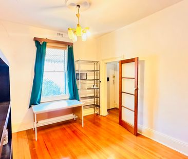 West Melbourne - Photo 1