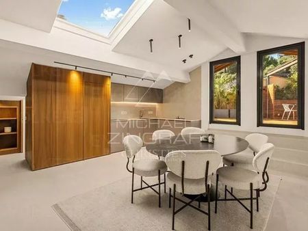 Appartement duplex rénové au centre du village - Photo 3