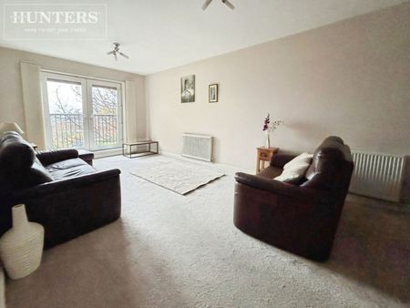 2 bedroom Flat To Let Total Size: 700 SQ FT - Photo 2