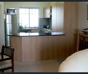 19/7 Bronte Street, East Perth, WA 6004 - Photo 4