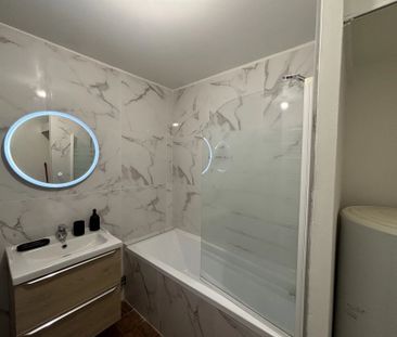Location Appartement 2 pièces 48 m2 à Saint-Étienne - Photo 5