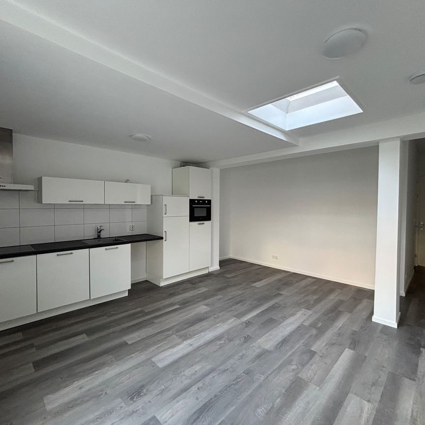 Nieuwe Sint Jansstraat 56A, 9711 VK Groningen - Foto 1