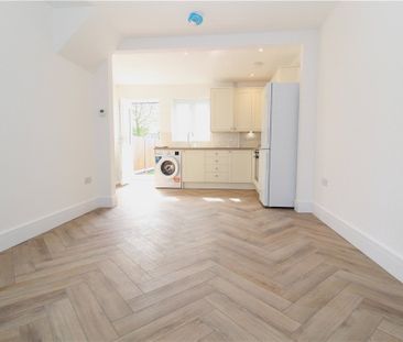 Longford Avenue, Feltham, TW14 9TQ - Photo 1