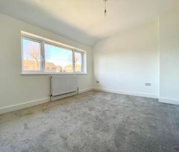Semi Detached House - Photo 5