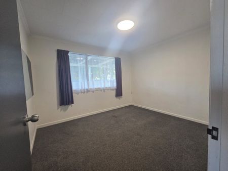 Central Three Bedroom in Windermere - Poike - Photo 3