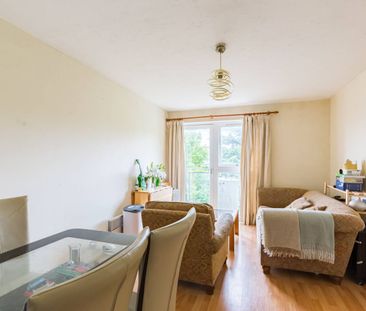 2 Bed Flat, Taeping Street, E14 - Photo 3