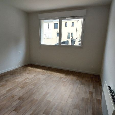 Location Appartement 1 pièce 22m² JOUE LES TOURS 37300 - Photo 1
