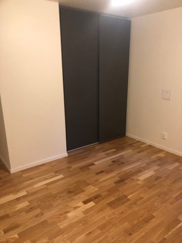 Långjökelgatan, Kista - Photo 2