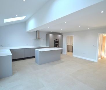 4 bedroom detached house to rent - Photo 6