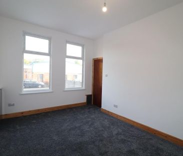4 bedroom terraced house to rent - Photo 1