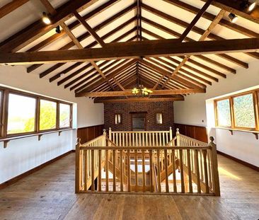 4 bedroom semi-detached house to rent - Photo 4