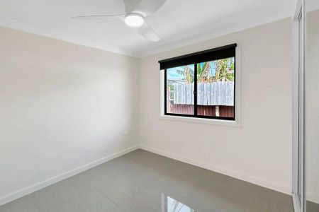“Modern 3-Bedroom Home in a Prime Location” - Photo 3
