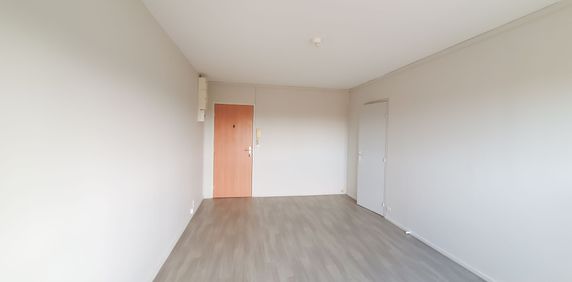 T1 de 33 m² refait à neuf avec pièce à vivre lumineuse - Photo 2