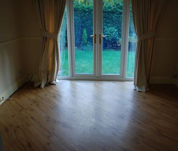 4 bedroom detached house to rent - Photo 3