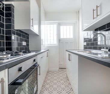 3 bedroom apartment to rent - Photo 5