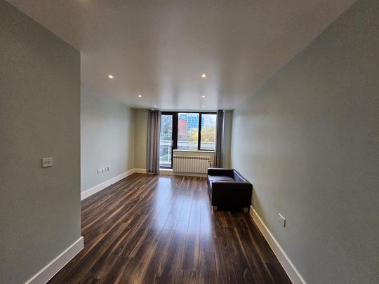 1 bedroom flat to rent - Photo 1