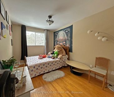 63 Centre Street E #Main - Photo 4