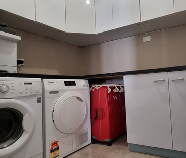 9 Centenary Avenue, Melton, VIC - Photo 5