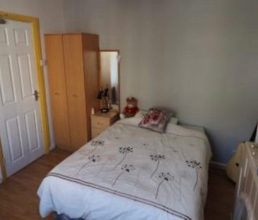 6 bedroom house to rent - Photo 4