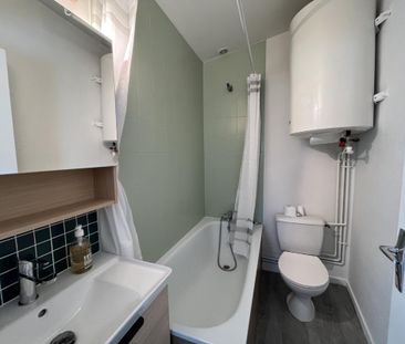 Location Appartement 1 pièce 27m² BORDEAUX 33000 - Photo 2