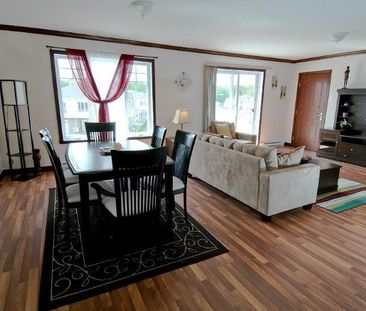 Beau grand 5 1/2 Récent STYLE CONDO Disponible le 1 Juillet 2026 - Photo 1