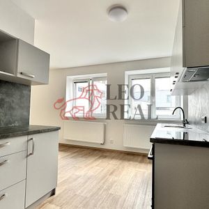 Pronájem bytu 1+kk 31 m² - Photo 2
