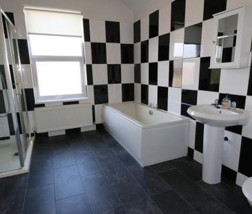 3 bedroom semi-detached house to rent - Photo 1