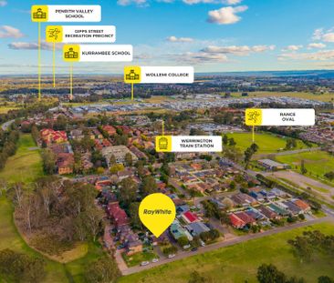 STREET FACING, FEELS LIKE A HOUSE! - Photo 4