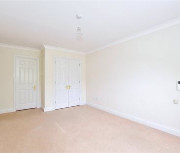 Oakfield Close, Amersham, Buckinghamshire,HP6 - Photo 3