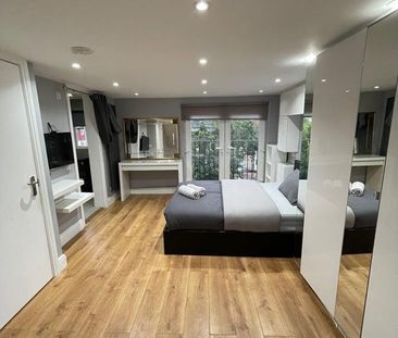 5 bedroom terraced house to rent - Photo 5