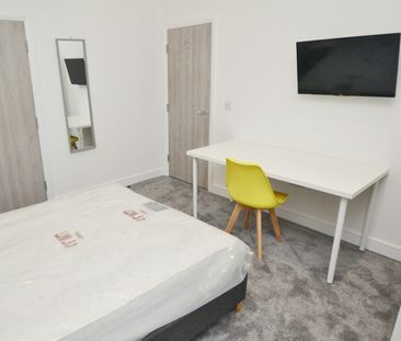 Ladybarn Lane, Fallowfield, Manchester, M14 - Photo 1