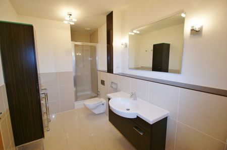 Upper Meadow, Hedgerley Lane, Gerrards Cross,SL9 - Photo 3