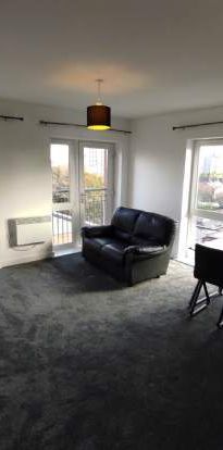 2 bedroom property to rent in Salford - Photo 1