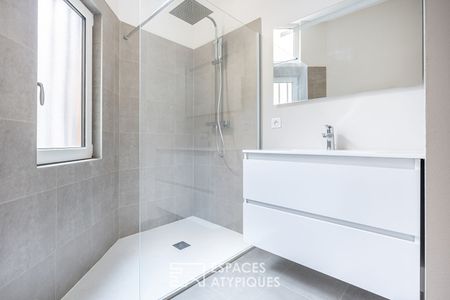 Charmant appartement rénové au coeur du centre ville de Villefranche - Photo 2