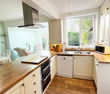 3 bedroom semi-detached house to rent - Photo 4