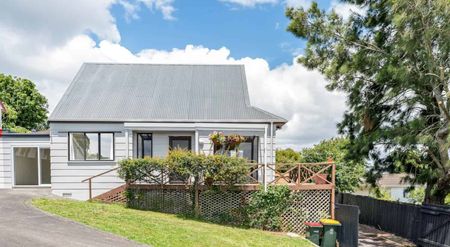 Pretty as a Picture - Excellent Location - Photo 3